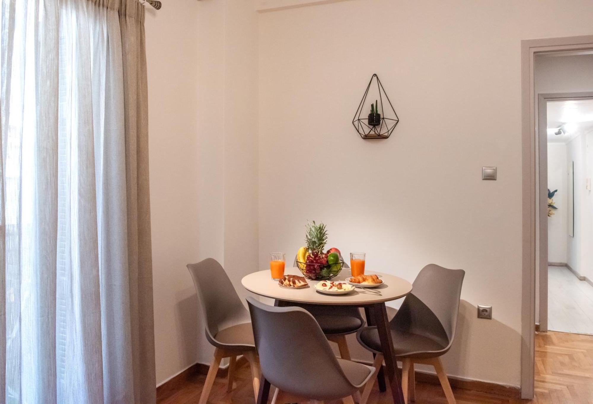 Relax Apartment Under Acropolis Афіни Екстер'єр фото