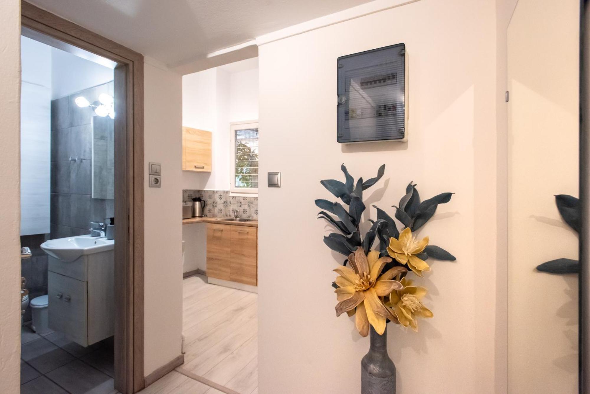 Relax Apartment Under Acropolis Афіни Екстер'єр фото